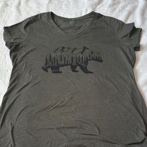 Forest Bear Graphic V-Neck Tee - Olive